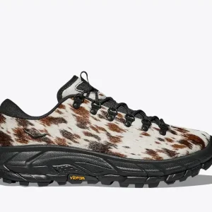 HOKA Tor Summit + Pirate Black