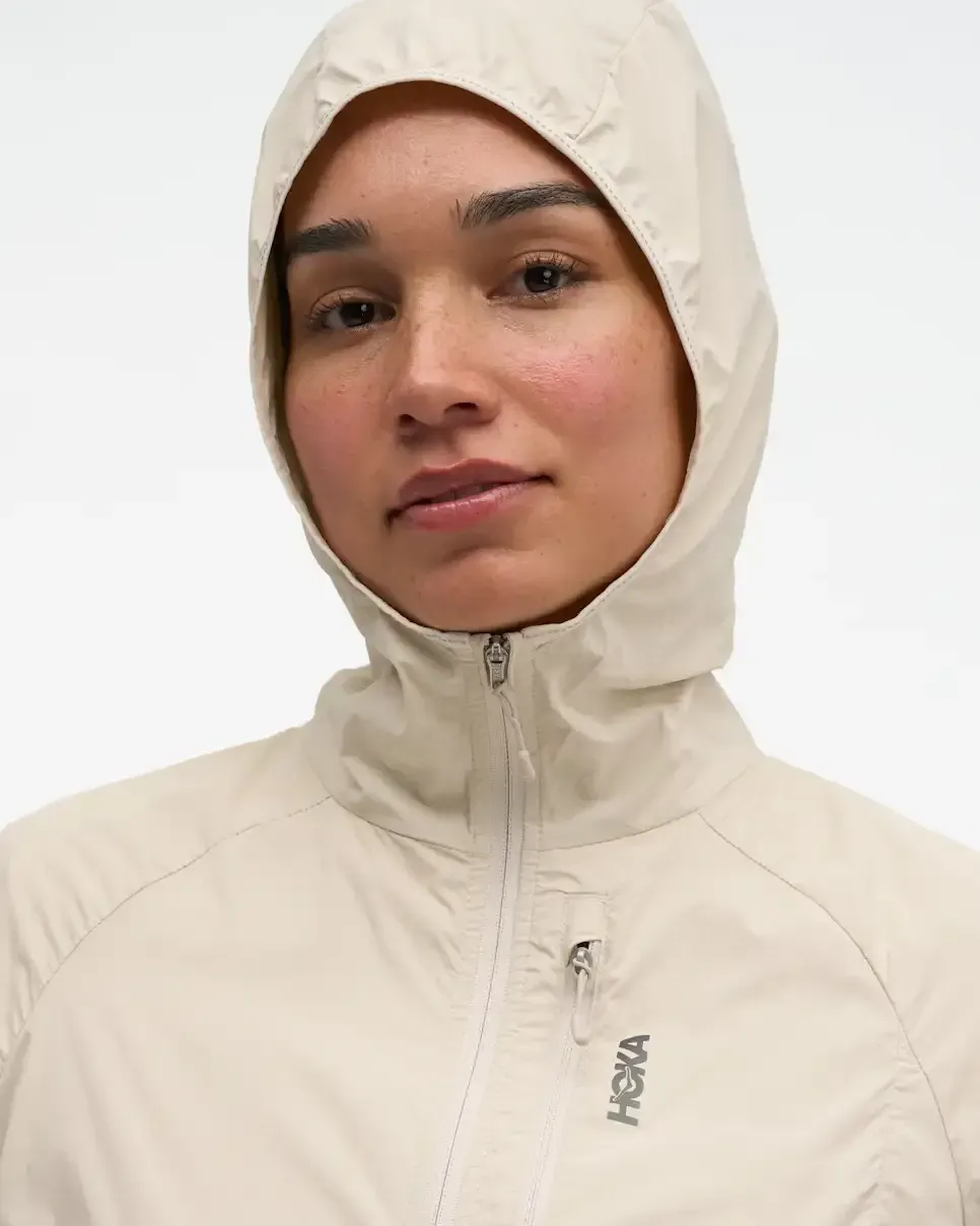 HOKA SkyFlow Wind Jacket Oat Milk (Women's)